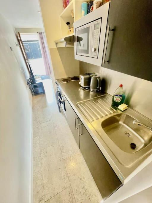 Cambridge City Centre Studio, Sleeps 3 Exterior photo